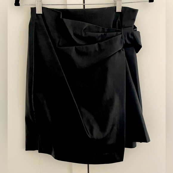 Club Monaco black imitation leather skirt size 0 - Picture 1 of 2